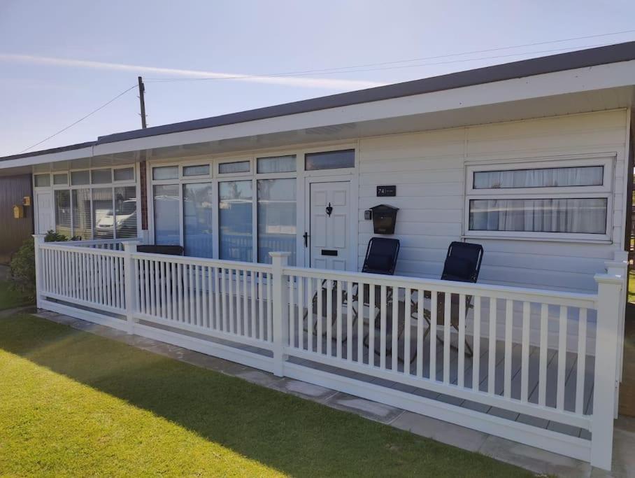 L&L'S Lodge, A Small But Perfectly Formed Chalet 查珀尔圣伦纳兹 外观 照片